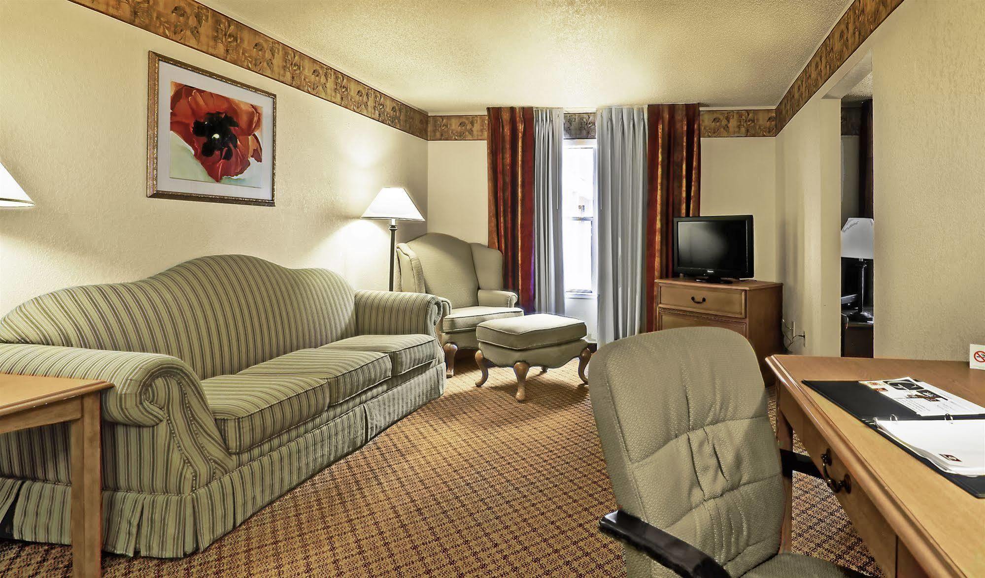 Pan American Inn And Suites ألباكركي المظهر الخارجي الصورة