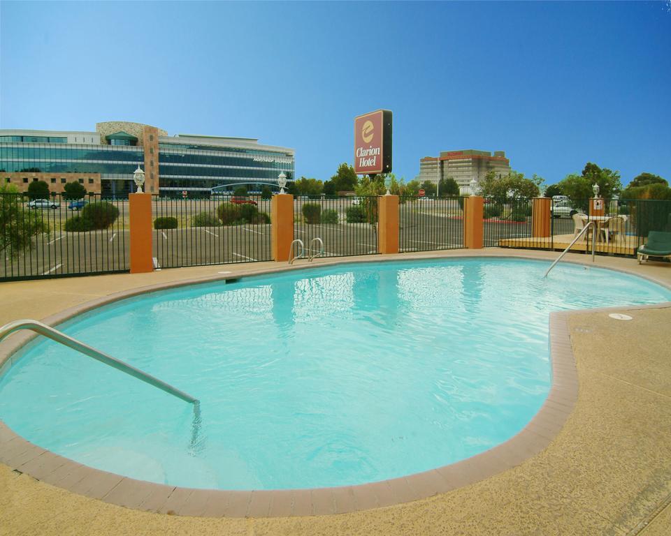Pan American Inn And Suites ألباكركي المظهر الخارجي الصورة