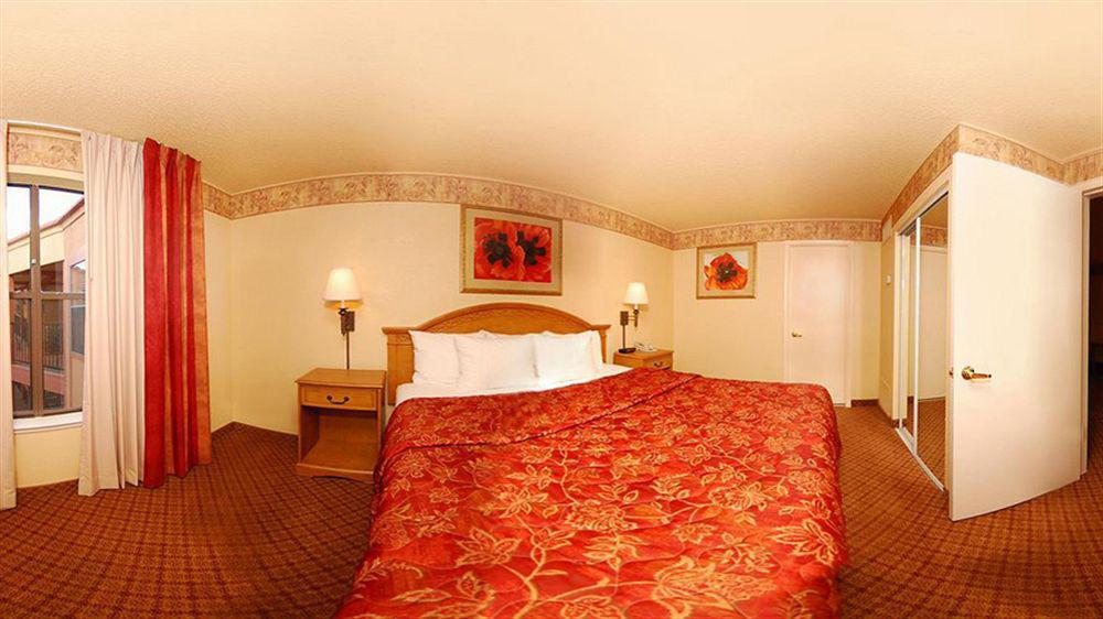 Pan American Inn And Suites ألباكركي المظهر الخارجي الصورة